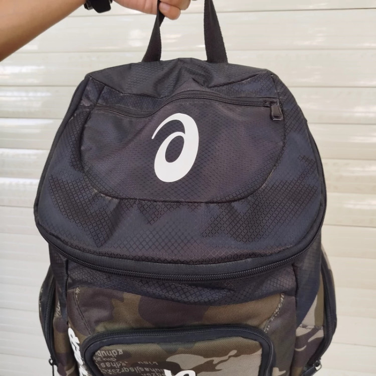کوله ورزشی asics مدل سطلی