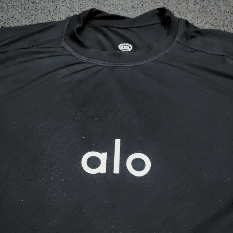ست تیشرت لاکرا سوزنی و شلوارک غواصی alo (رنگ مشکی)