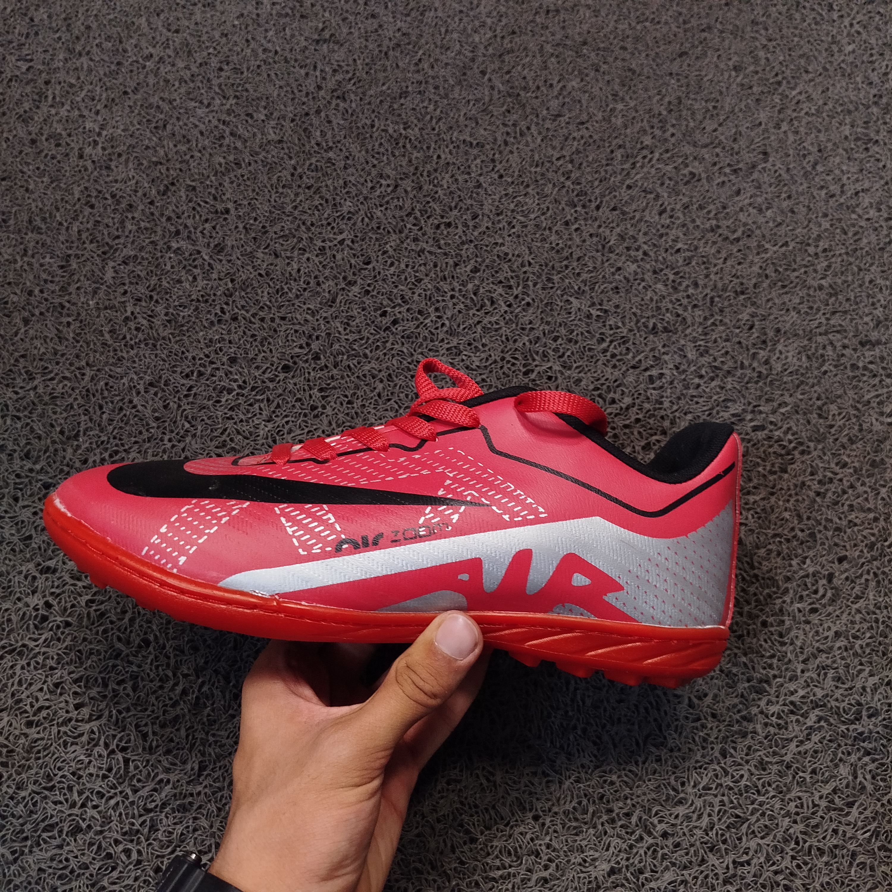 کفش فوتبالی استوک ریز مردانه  NIKE AIR رنگ قرمز